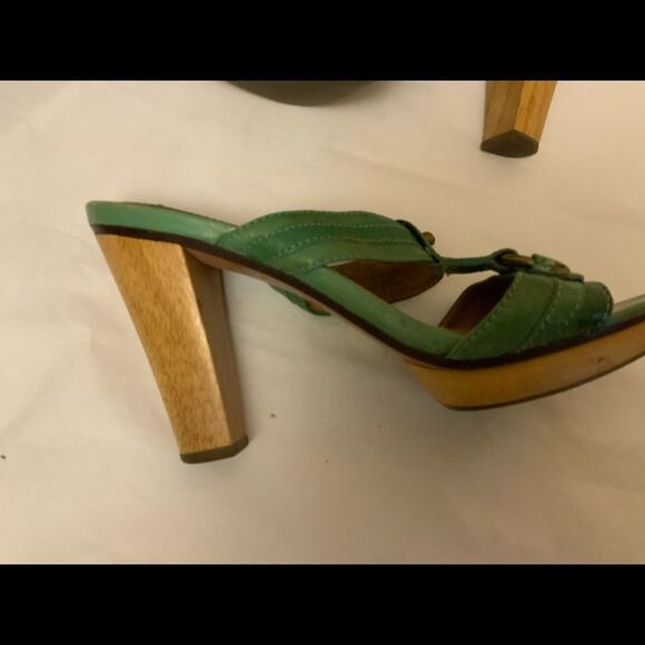 Frye Leather Platform Sandals Heels SZ 7.5 Green Brown Logo Open Toe - Picture 9 of 11